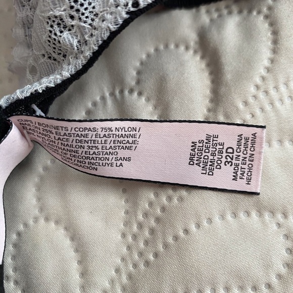 Victoria Secret Dream Angels lined Demi - Picture 2 of 2